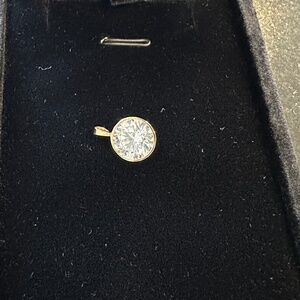 3.05 TCW Lab diamond 18k gold pendant